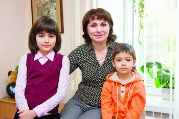 Марина Алексеевна БАЛЫШЕВА, бухгалтер АО «Сибирьтелеком». Сын Семён – 5 лет, дочь Елена – 11 лет.